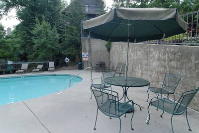 Woodridge Village Resort - Community pool