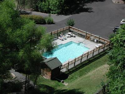 Douglas Lake Resort - Seasonal outdoor pool