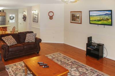Grand River Canyon living room with 42-inch flat screen TV