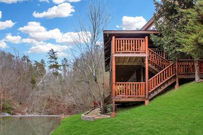 Creekside Lodge covered back decks