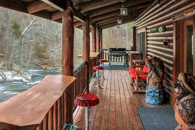 Creekside Lodge main level wraparound covered deck