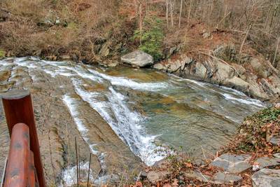 Creekside Lodge waterfalls