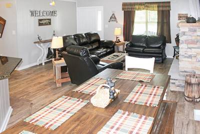 Rustic Acres dining area and living room