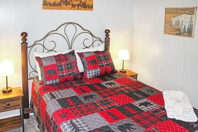 Rustic Acres bedroom 1 with queen size bed