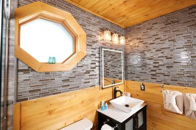 My Pigeon Forge Cabin main level bathroom 1