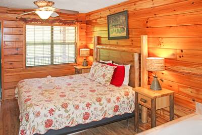 A Beary Good Time bedroom two with king size bed