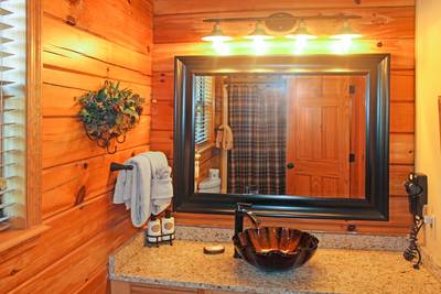 A Beary Good Time bathroom one