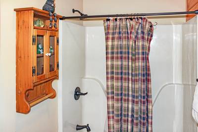 A Beary Good Time bathroom one tub/shower combo
