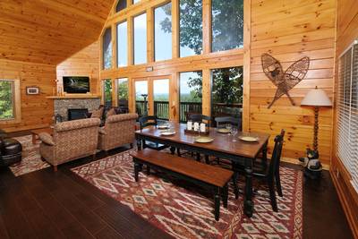 Angels View dining area and living room