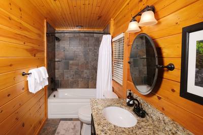 Angels View main level bathroom 1 with Tub/Shower Combo