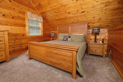 Angels View upper level bedroom 2 with king size bed