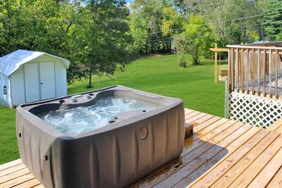 Rustic Acres back deck with hot tub