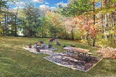 Mountain Magic outdoor fire pit and picnic table