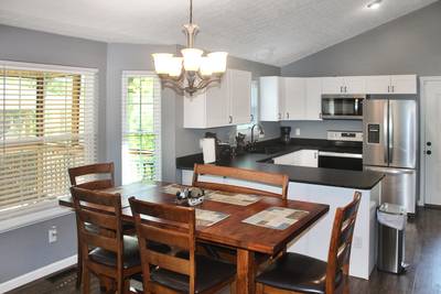 Wolff Lodge dining area and fully furnished kitchen