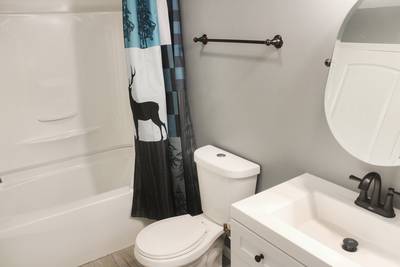 Wolff Lodge bathroom two with tub/shower combo