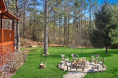 Bear Run back yard with outdoor fire pit