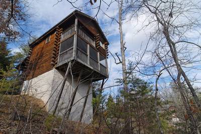 Tennessee Twilight Cabin