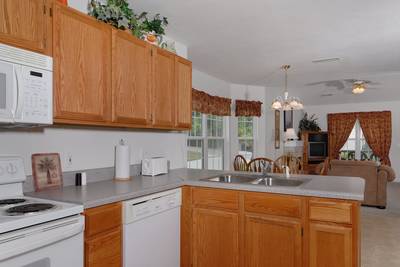 Henderson's Riverside fully furnished kitchen