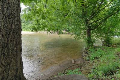 Grand River Canyon access to the little Pigeon River