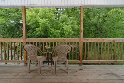 Grand River Canyon covered back deck with river view