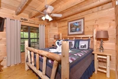 Beary Beary Special main level bedroom 1 with king size bed