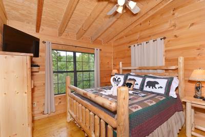 Beary Beary Special upper level bedroom 2 with king size bed