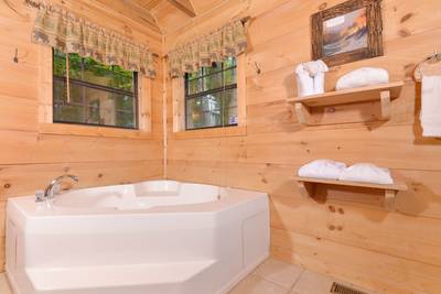Beary Beary Special main level bathroom 1 with whirlpool tub