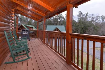 Tennessee One Bedroom Cabin Rental Outdoor Seating Area