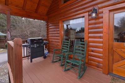 Tennessee Little Pigeon River One Bedroom Cabin Rental Outdoor Seating Area