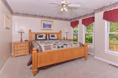 Pigeon Forge Convenient Pigeon Forge Chalet Rental Bedroom