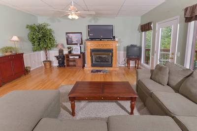 Pigeon Forge Chalet Overnight Rental Secondary Gameroom Area