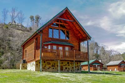 River Cabin in Riverport Subdivision